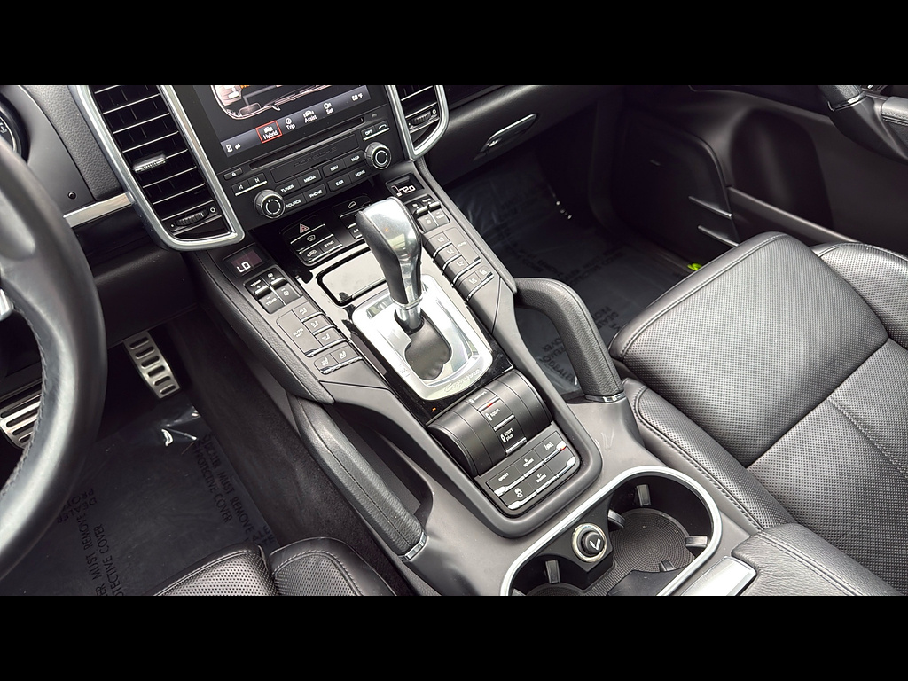 2018 Porsche Cayenne S E-Hybrid - Photo 18