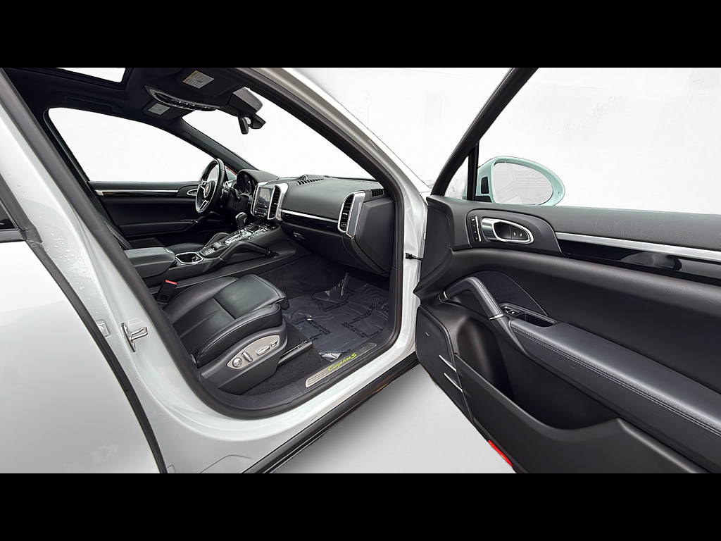 2018 Porsche Cayenne S E-Hybrid - Photo 22