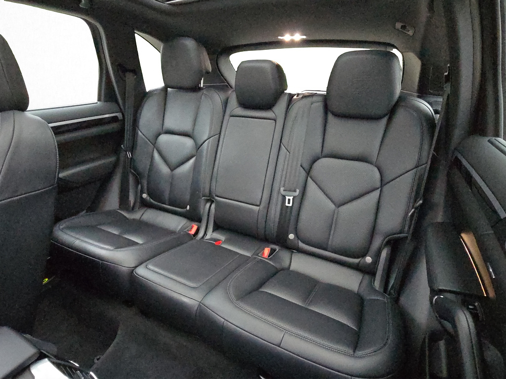 2018 Porsche Cayenne S E-Hybrid - Photo 59