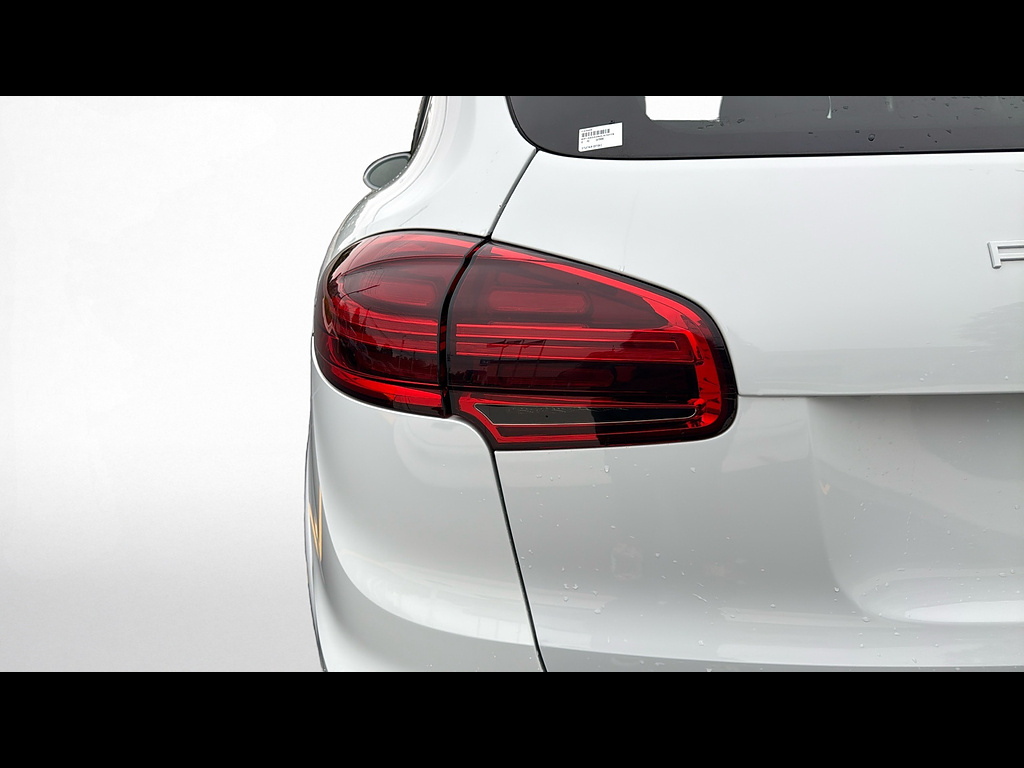 2018 Porsche Cayenne S E-Hybrid - Photo 35