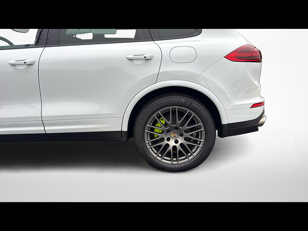 2018 Porsche Cayenne S E-Hybrid - Photo 42