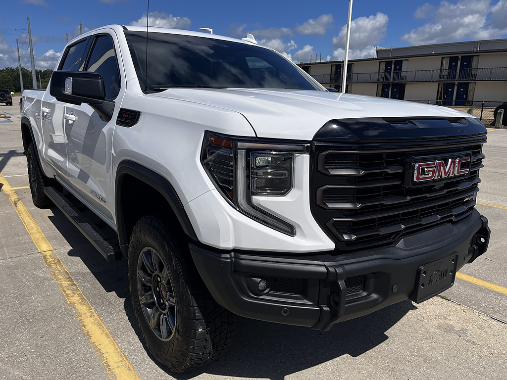 Summit White 2025 GMC Sierra 1500 Pickup Truck Four-Wheel Drive Automatic