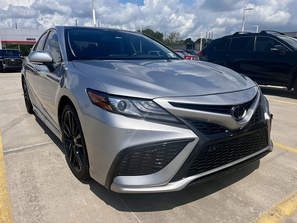 Celestial Silver Metallic 2024 Toyota Camry Sedan Front-Wheel Drive 8-Speed Automatic