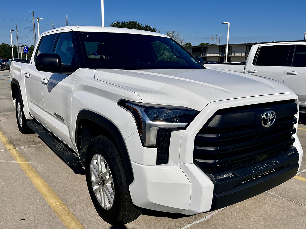 Ice Cap 2025 Toyota Tundra Pickup Truck Four-Wheel Drive Automatic