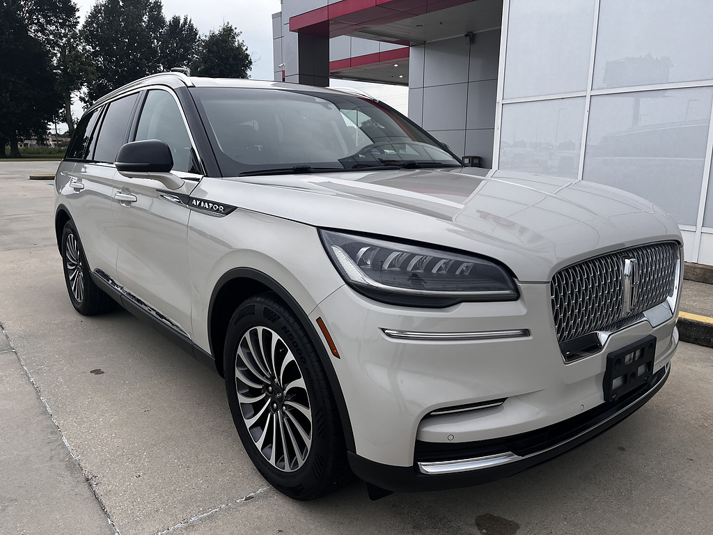 Ceramic Pearl 2023 Lincoln Aviator SUV / Crossover Rear-Wheel Drive Automatic