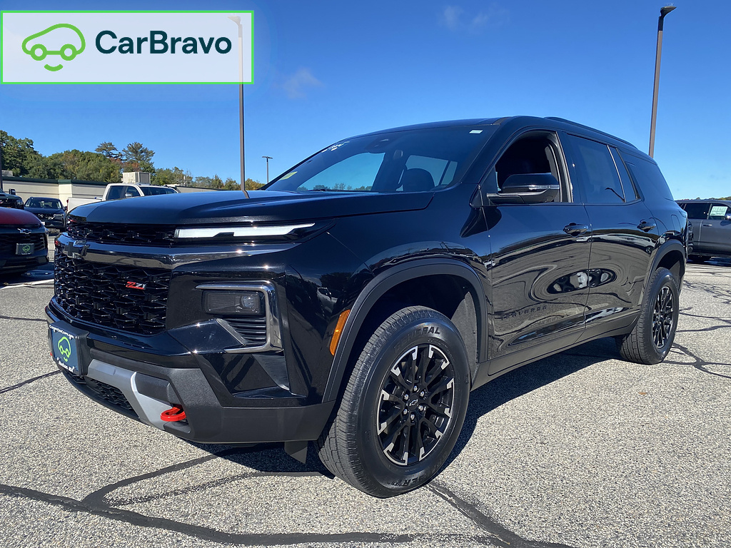 Mosaic Black Metallic 2024 Chevrolet Traverse SUV / Crossover Four-Wheel Drive 8-Speed Automatic