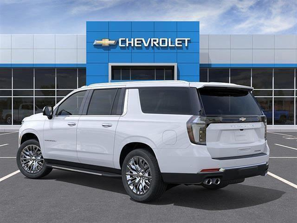 Polar White Tricoat 2026 Chevrolet Suburban SUV / Crossover Four-Wheel Drive Automatic