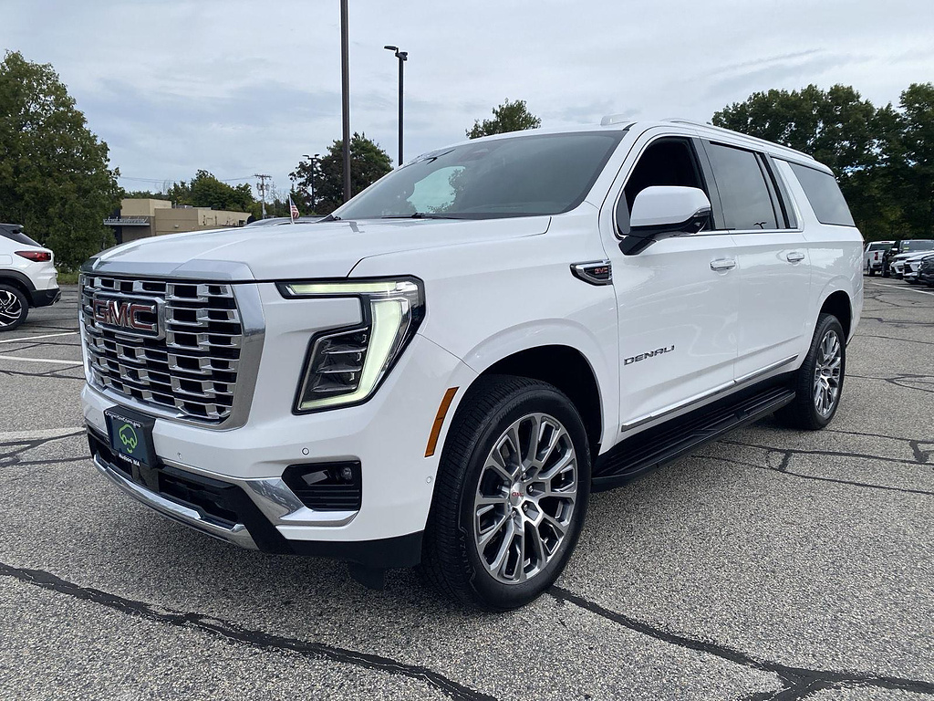 Summit White 2025 GMC Yukon XL SUV / Crossover Four-Wheel Drive Automatic