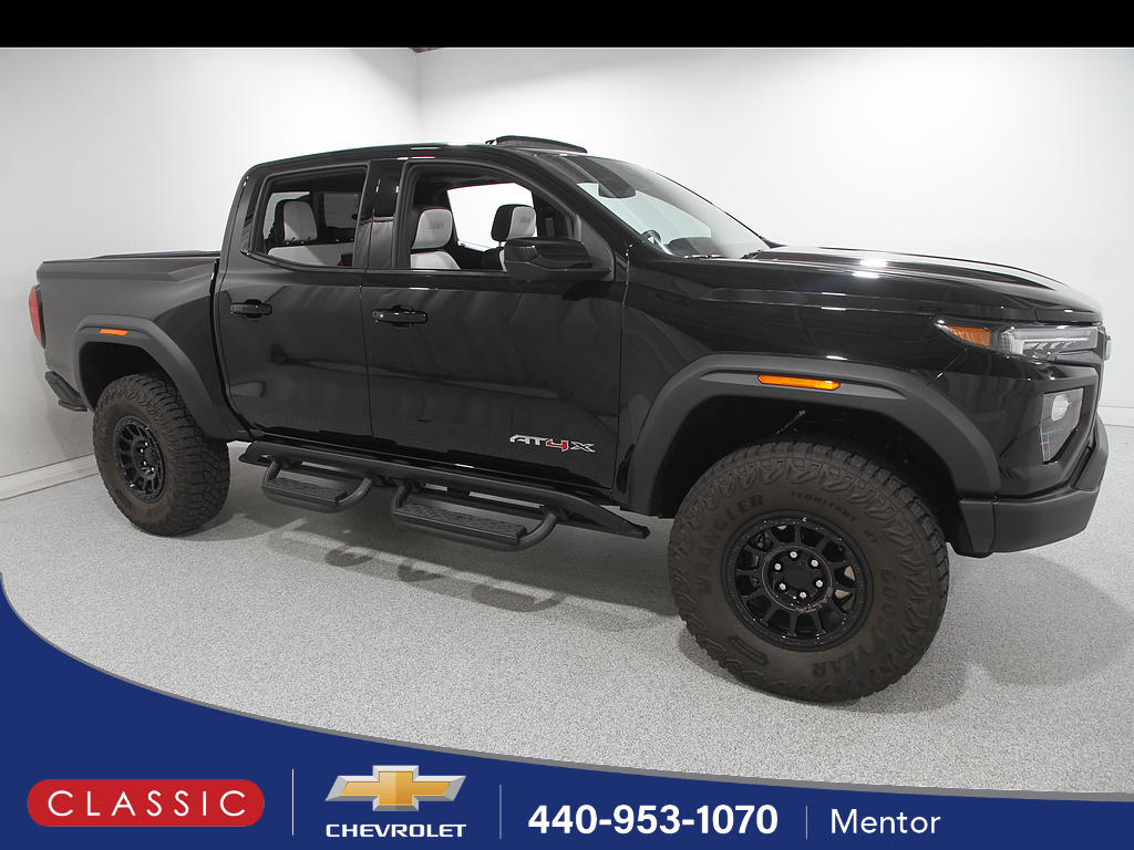 Onyx Black 2024 GMC Canyon Pickup Truck Four-Wheel Drive 8-Speed Automatic