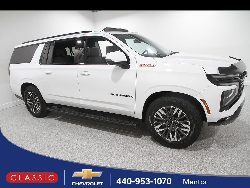 Summit White 2026 Chevrolet Suburban SUV / Crossover Four-Wheel Drive Automatic