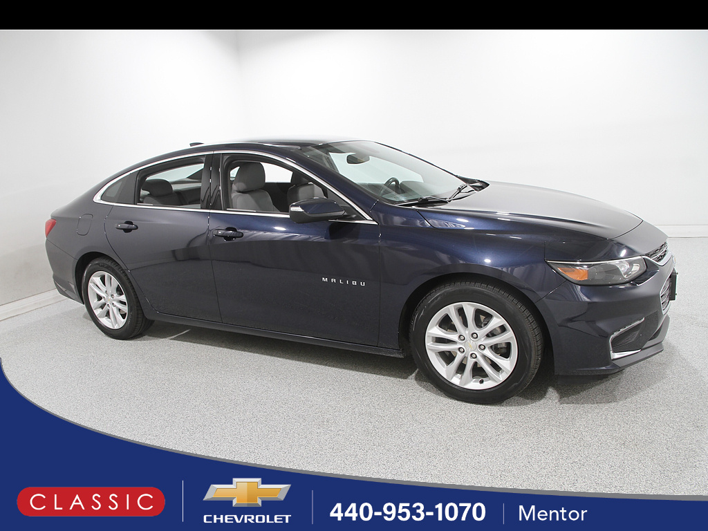 DK. BLUE 2017 Chevrolet Malibu Sedan Front-Wheel Drive 6-Speed Automatic