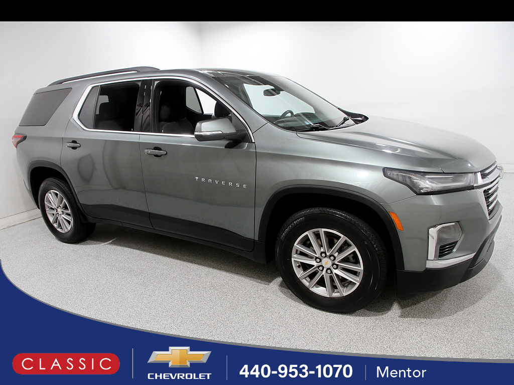 Silver Sage Metallic 2023 Chevrolet Traverse SUV / Crossover Front-Wheel Drive 9-Speed Automatic