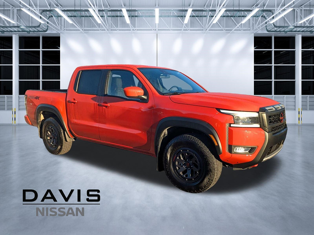 2025 Nissan Frontier PRO-4X Crew Cab 4WD