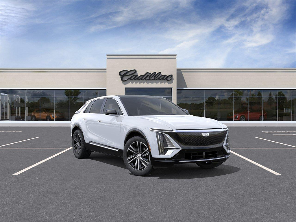 Vibrant White Tricoat 2027 Cadillac LYRIQ SUV / Crossover Rear-Wheel Drive 1-Speed Dual Clutch