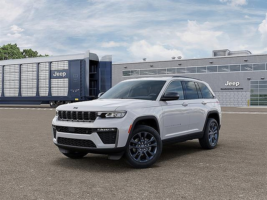 2026 Jeep Grand Cherokee 85th Anniversay Edition 4×4 comparison vehicle