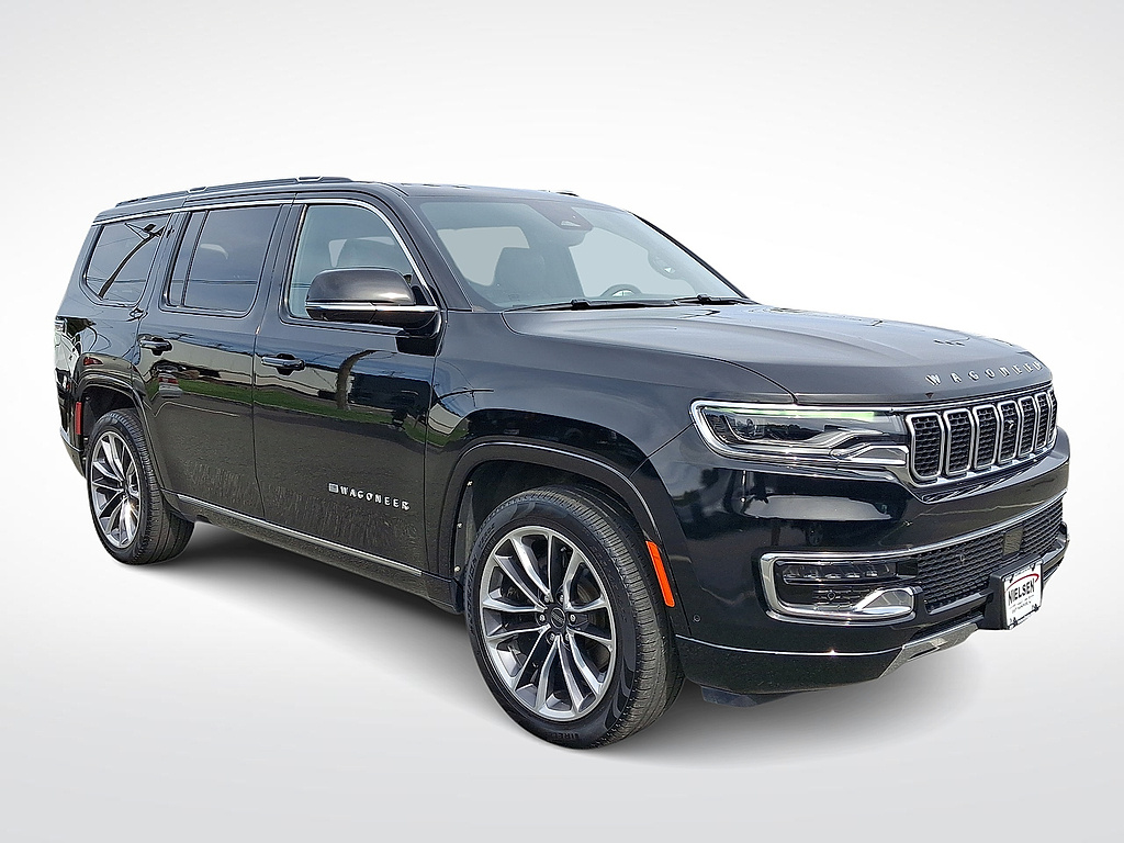 2024 Jeep Wagoneer Series III comparison vehicle