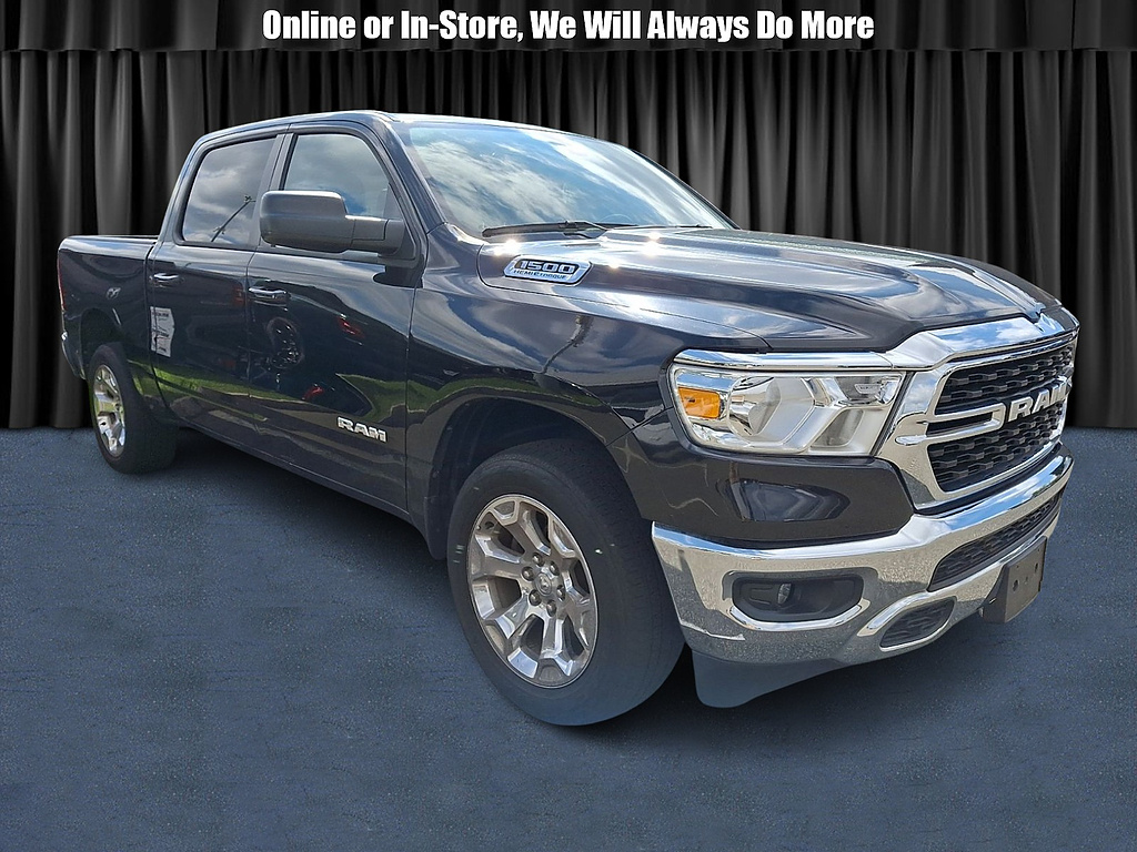 Diamond Black Crystal Pearl Coat 2022 RAM 1500 Pickup Truck Four-Wheel Drive 8-Speed Automatic