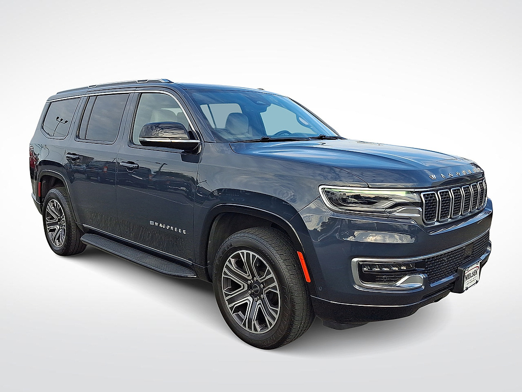 2025 Jeep Wagoneer Base comparison vehicle