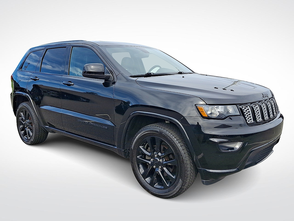2019 Jeep Grand Cherokee Altitude comparison vehicle