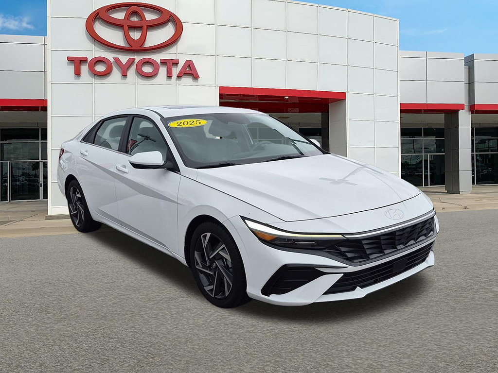 Serenity White Pearl 2025 Hyundai Elantra Sedan Front-Wheel Drive Continuously Variable Transmission