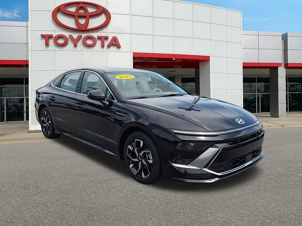 Abyss Black Pearl 2025 Hyundai Sonata Sedan Front-Wheel Drive 8-Speed Automatic