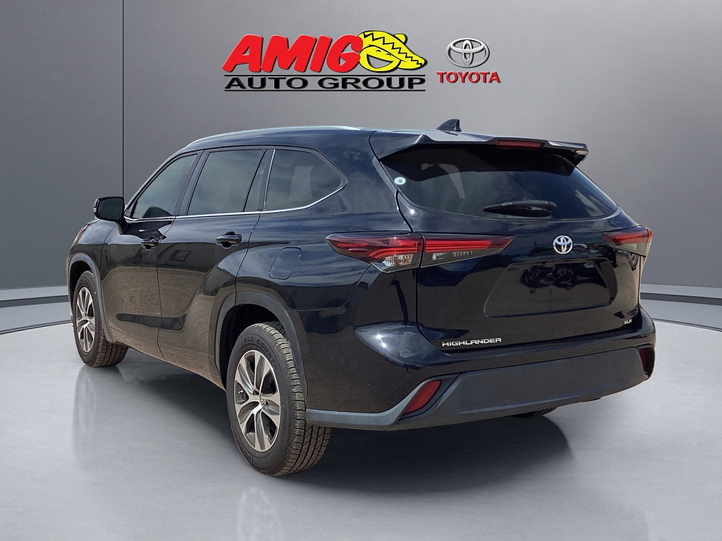 2024 Toyota Highlander LE - Photo 11