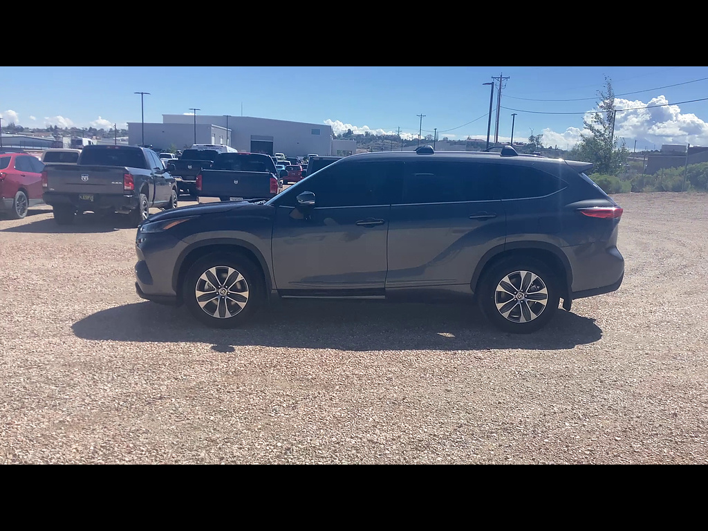 Used 2022 Toyota Highlander SUV