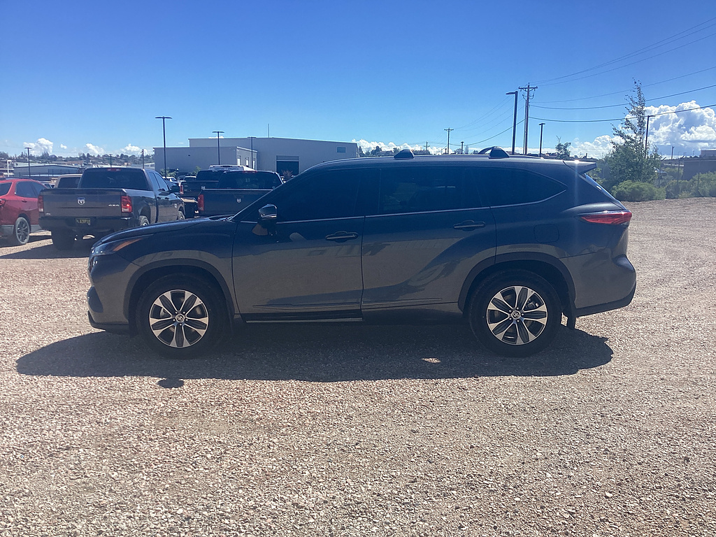 Used 2022 Toyota Highlander SUV