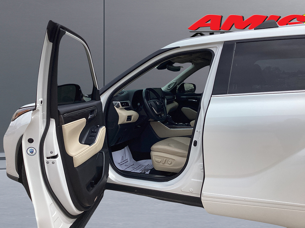 Used 2023 Toyota Highlander SUV