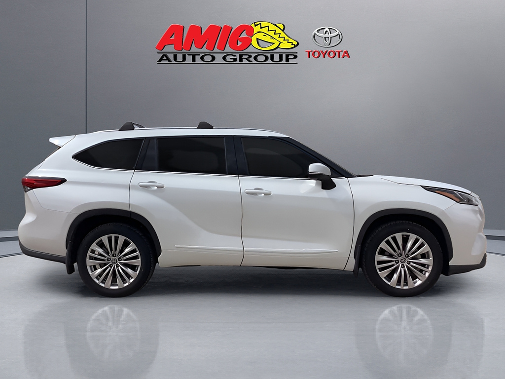 Used 2023 Toyota Highlander SUV