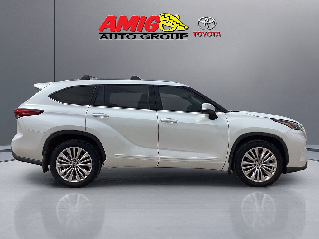 Used 2023 Toyota Highlander SUV