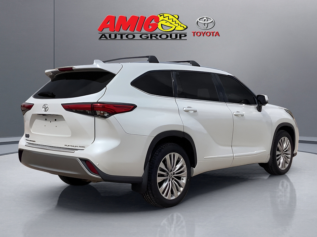 Used 2023 Toyota Highlander SUV