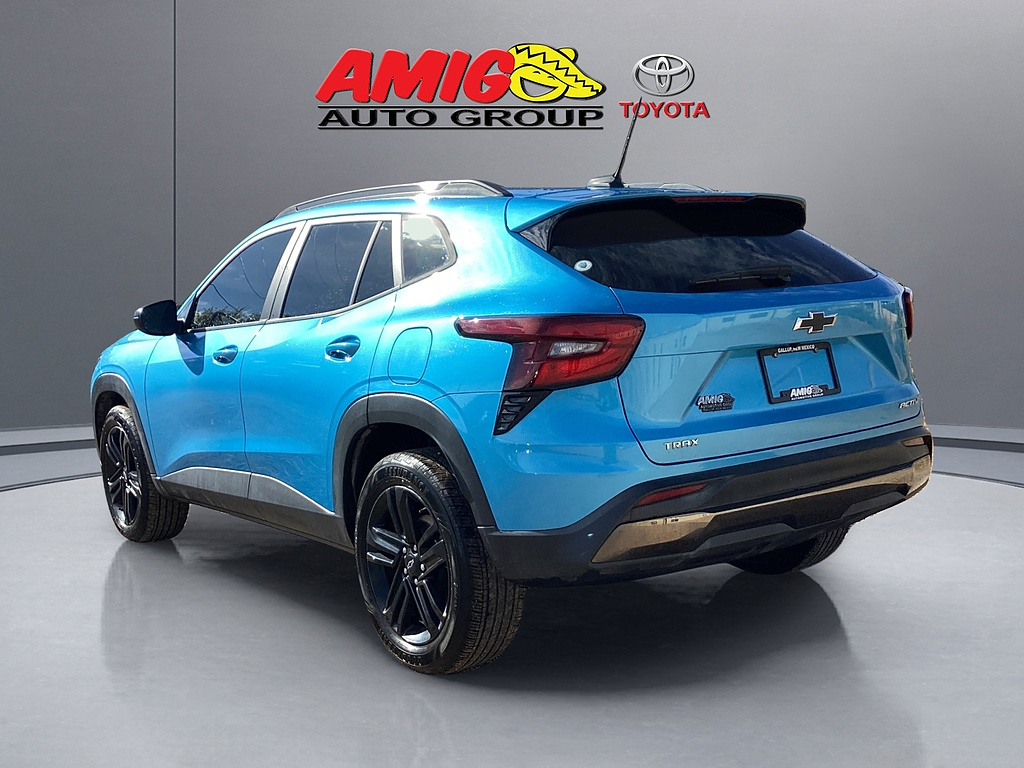 Used 2025 Chevrolet Trax SUV