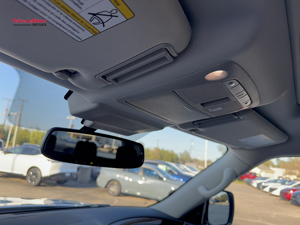2019 Nissan Armada photo 25 of 27