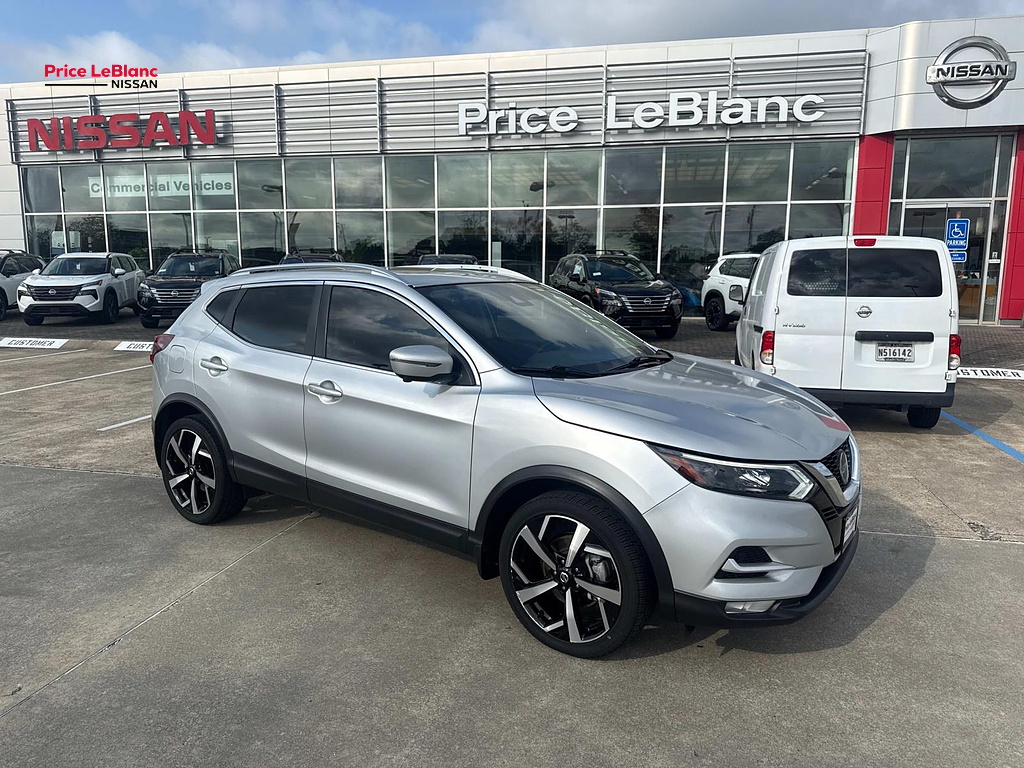2022 Nissan Rogue Sport SL - 0
