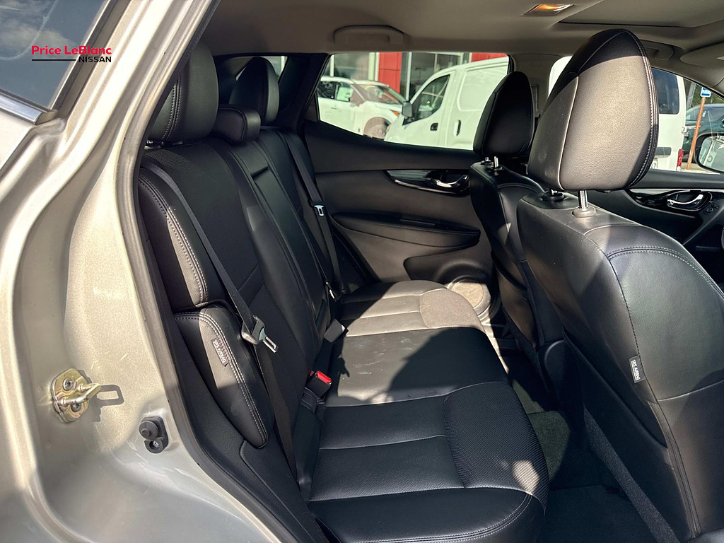 2022 Nissan Rogue Sport SL - 7