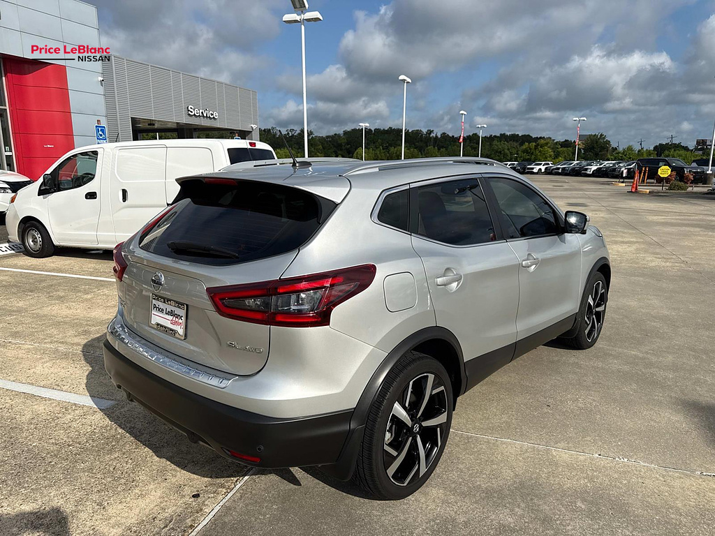 2022 Nissan Rogue Sport SL - 6