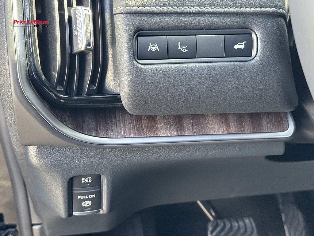 2026 Nissan Armada photo 15 of 18