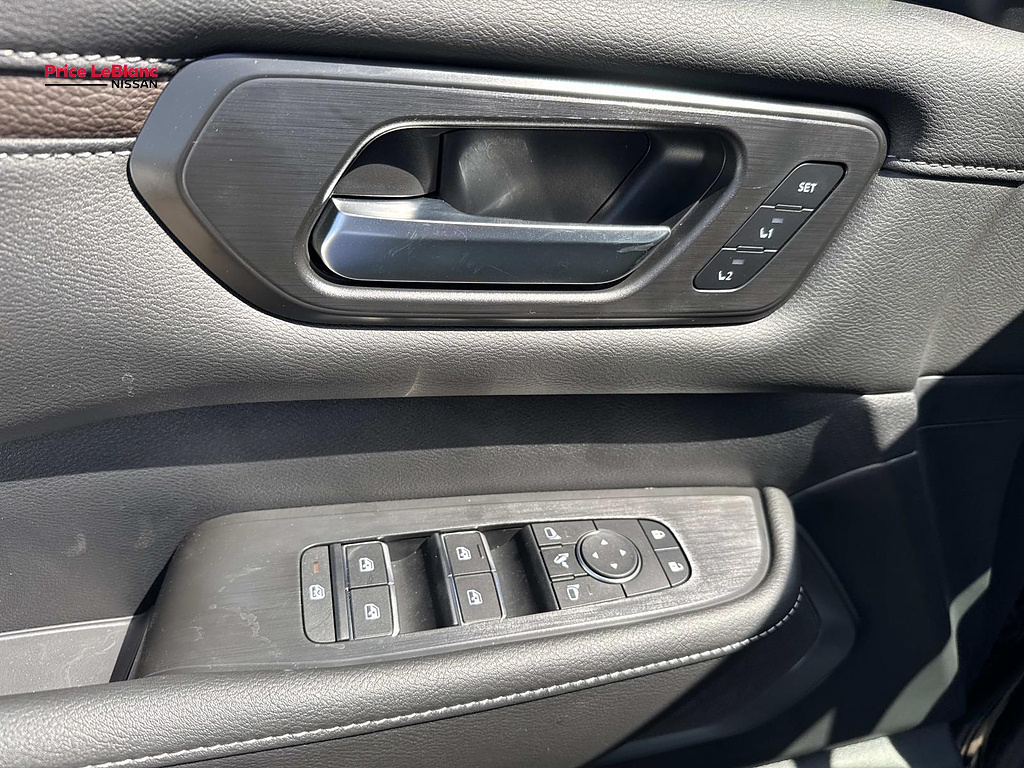2026 Nissan Armada photo 14 of 18