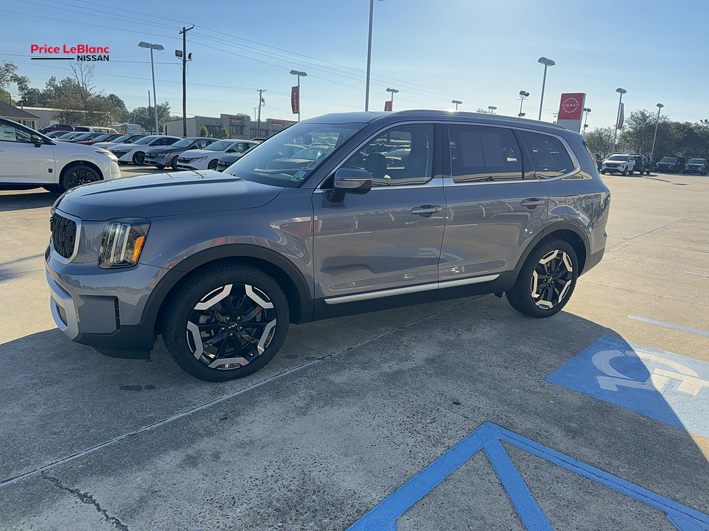 2024 Kia Telluride photo 5 of 33