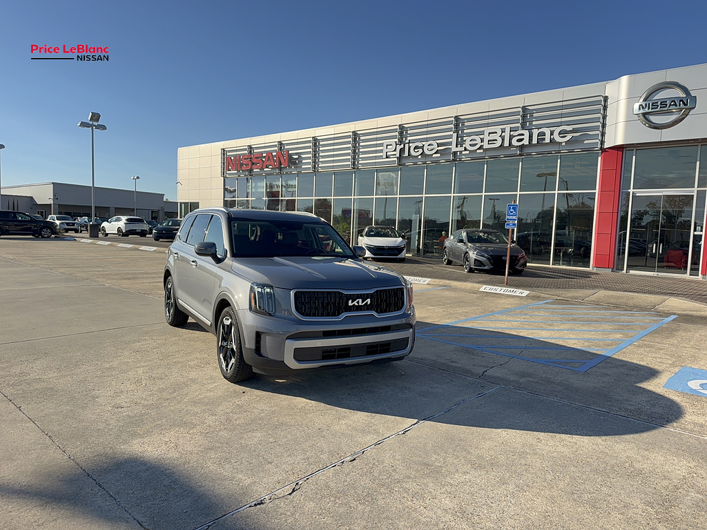 2024 Kia Telluride photo 1 of 33