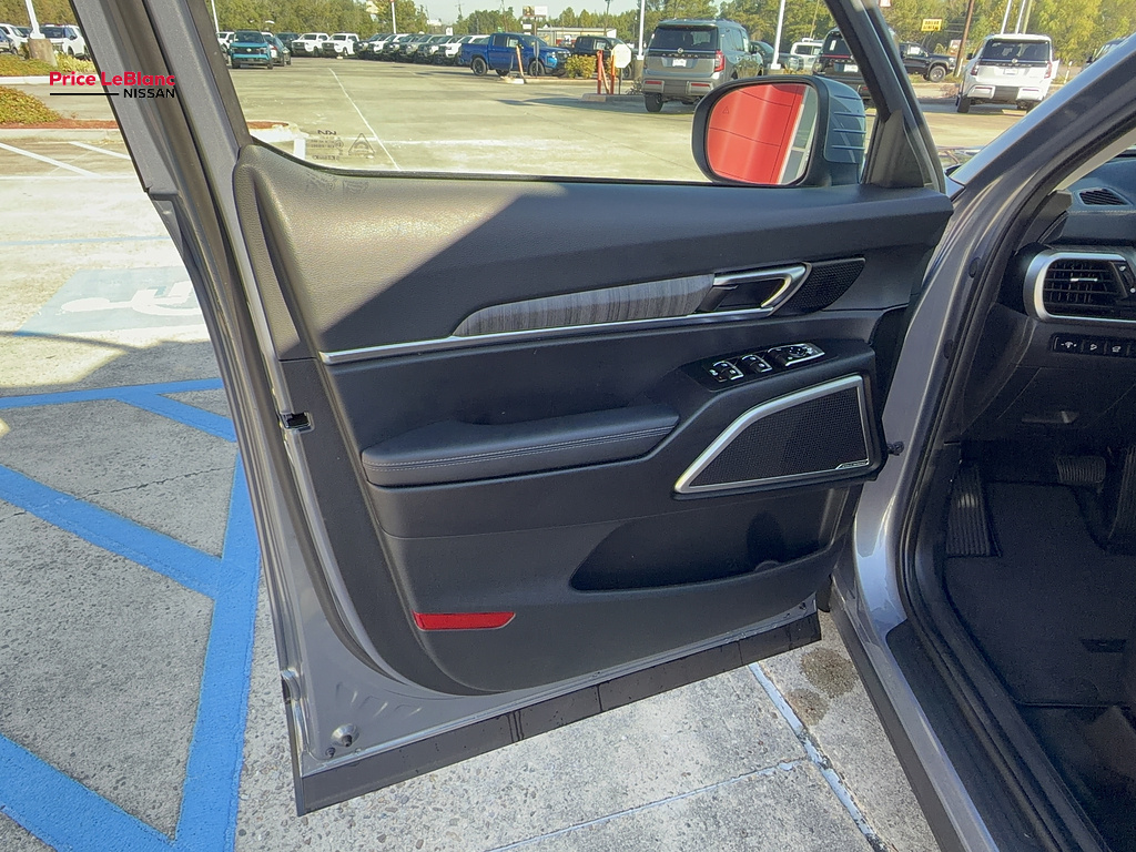 2024 Kia Telluride photo 25 of 33