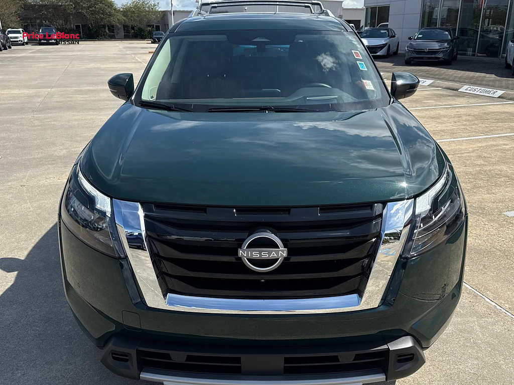 2025 Nissan Pathfinder Platinum GREEN at Team Honda