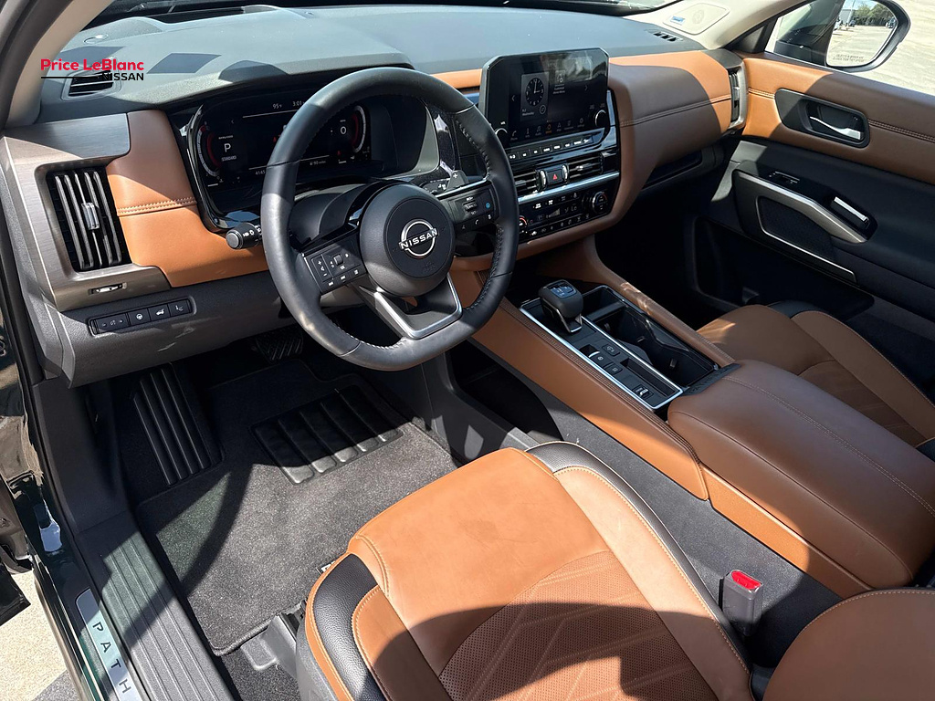 2025 Nissan Pathfinder Platinum GREEN at Team Honda