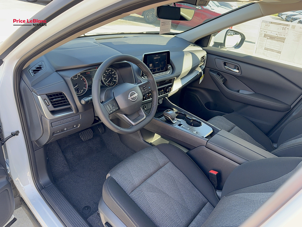 2027 Nissan Rogue photo 19 of 24