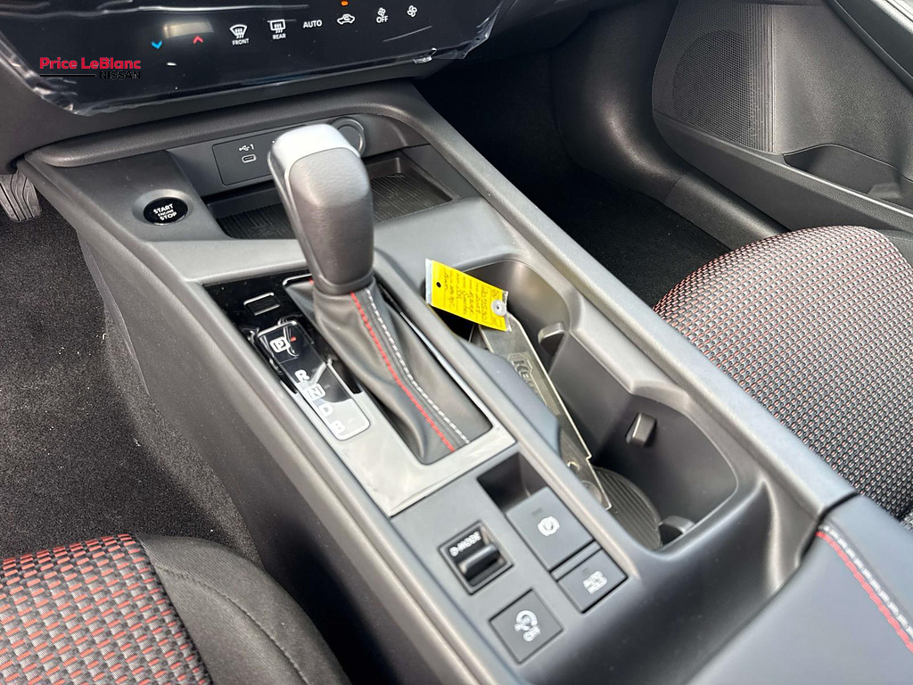 2027 Nissan Sentra photo 18 of 19