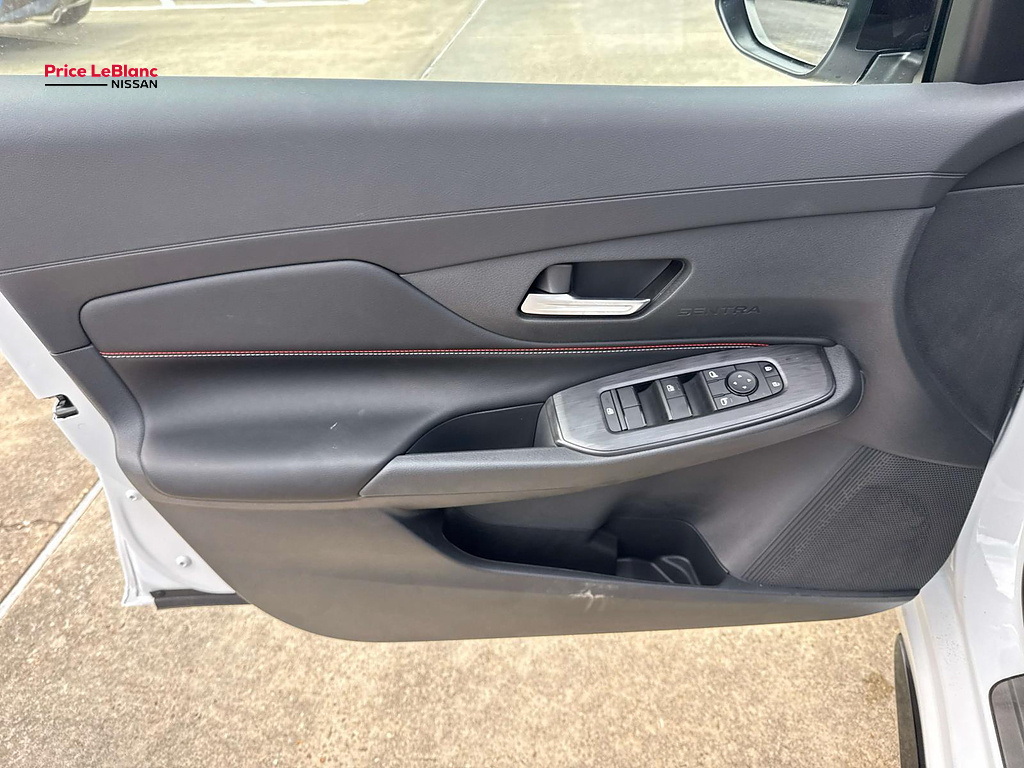 2027 Nissan Sentra photo 10 of 19