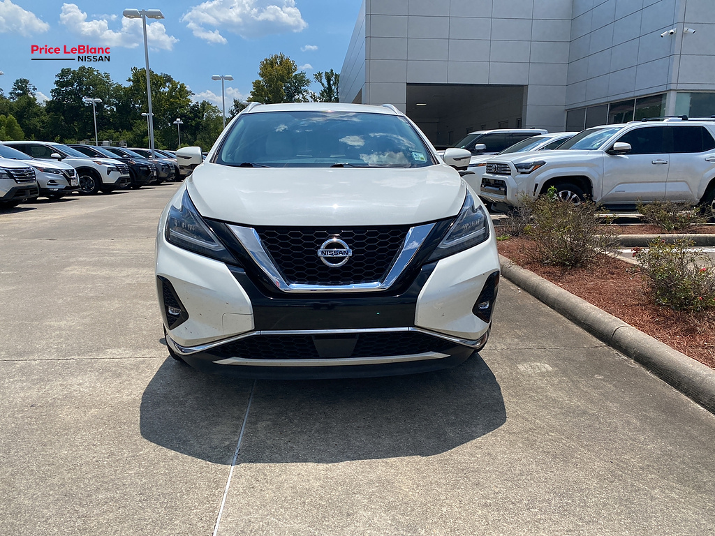 2019 Nissan Murano photo 2 of 5