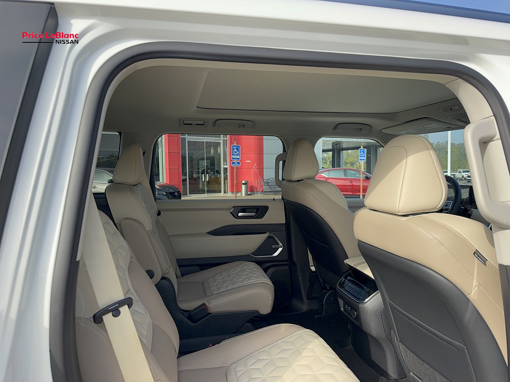 2027 Nissan Armada photo 18 of 36