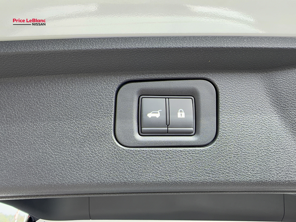 2027 Nissan Armada photo 20 of 36